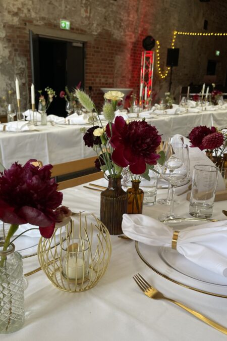 Vase braun geriffelt